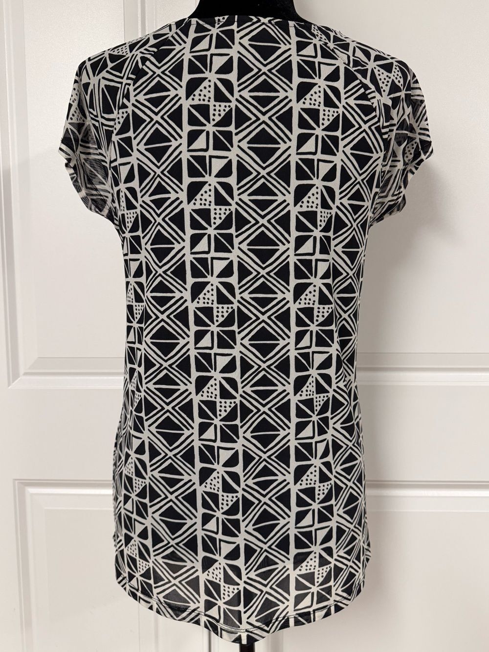 Cable & Guage Geometric Pattern Top - Picture 3 of 6